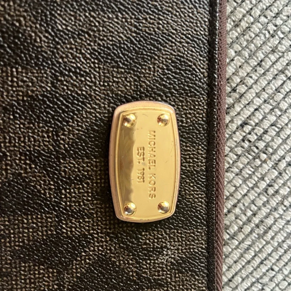 Brown Micheal Kors Wristlet Wallet with Gold Accents - Picture 2 of 10